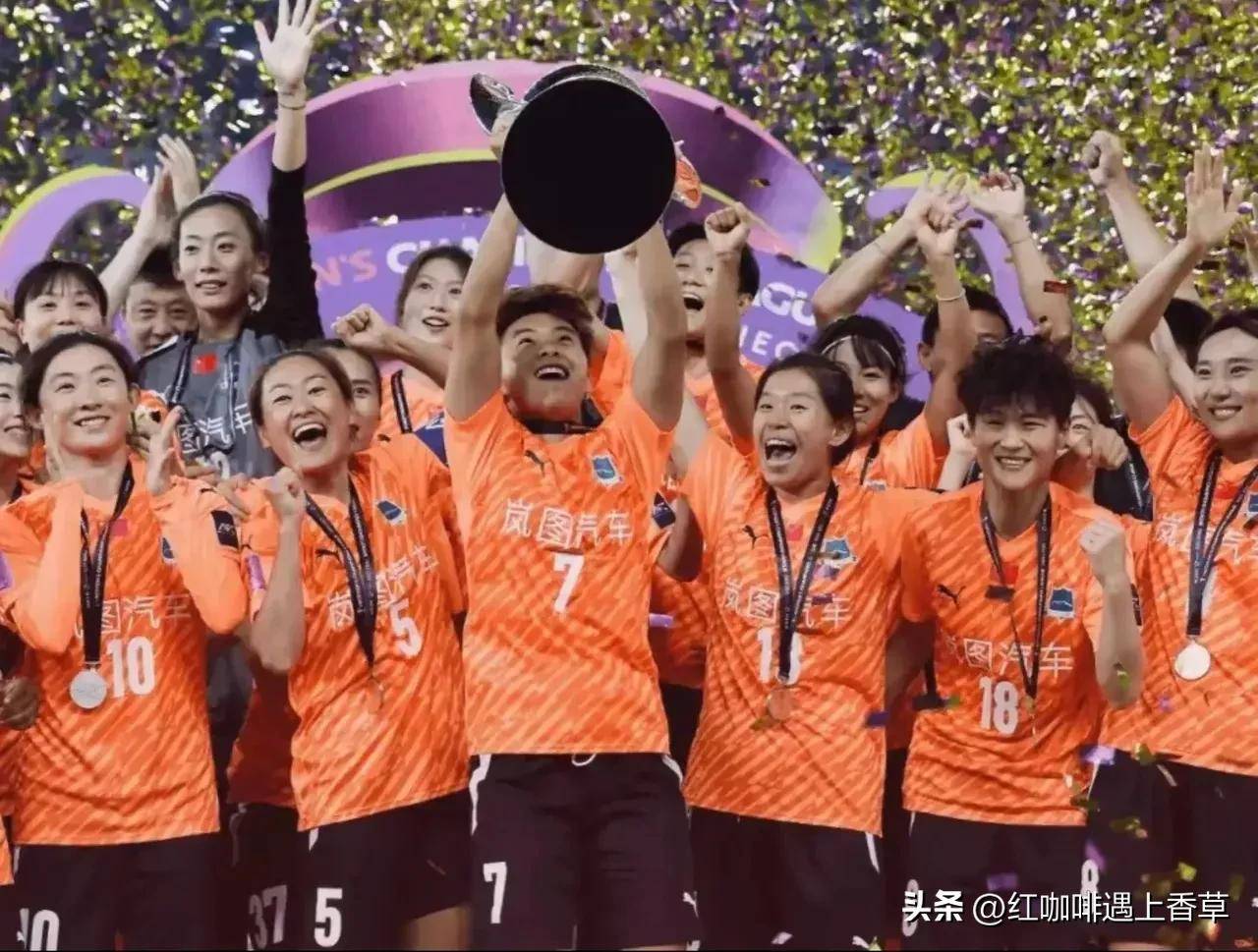 包含内蒙古队员表现神勇，帮助球队升至亚冠区的词条