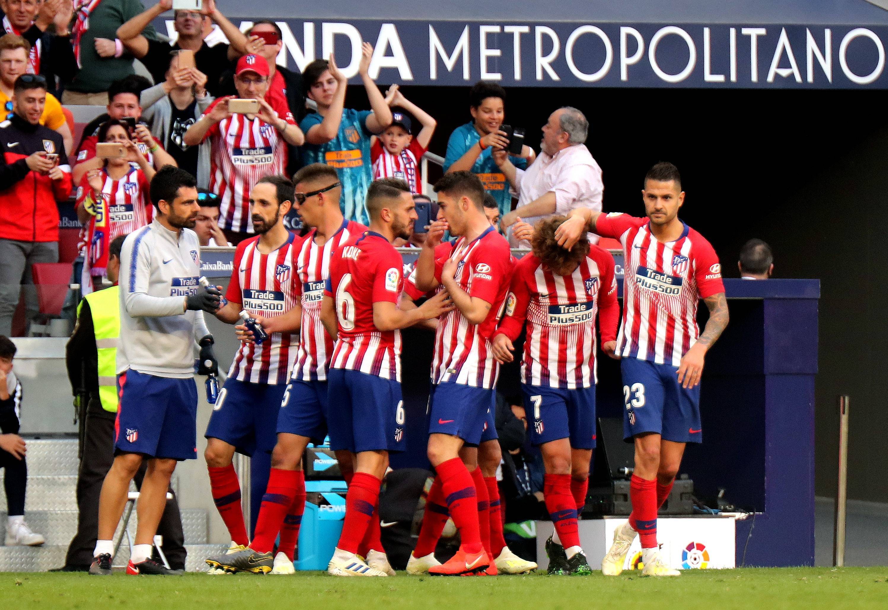 包含皇家社会主帅调整战术，球队实力有所提升的词条