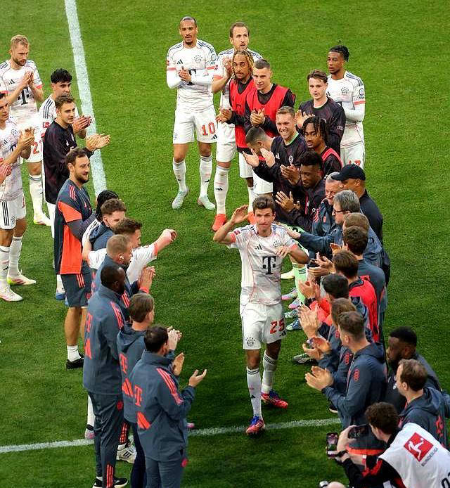 包含多特蒙德惊险晋级,小组头名竞争激烈的词条 包含多特蒙德惊险晋级,小组头名竞争激烈的词条