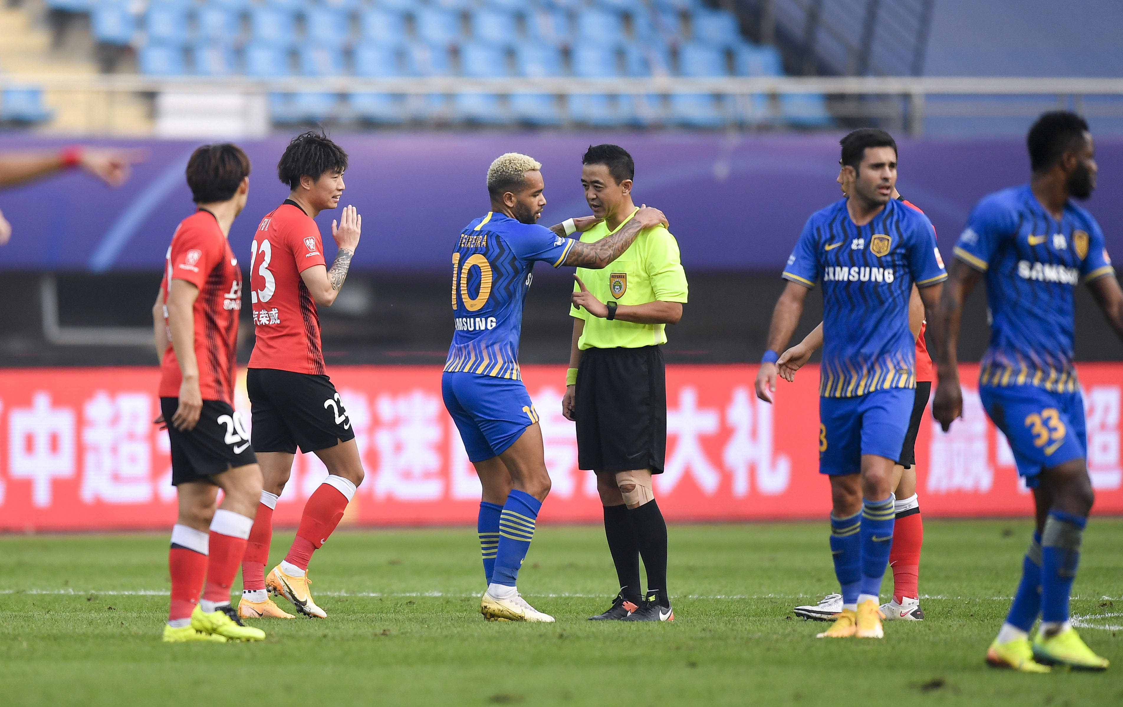 江苏苏宁攻击力十足，如何在比赛场面中保持攻击的火花？ 